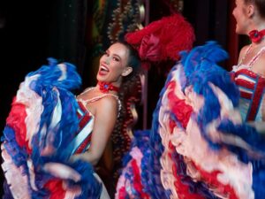 Moulin Rouge, cabaret parisien, spectacles à tarifs préférentiels avec Apace loisirs